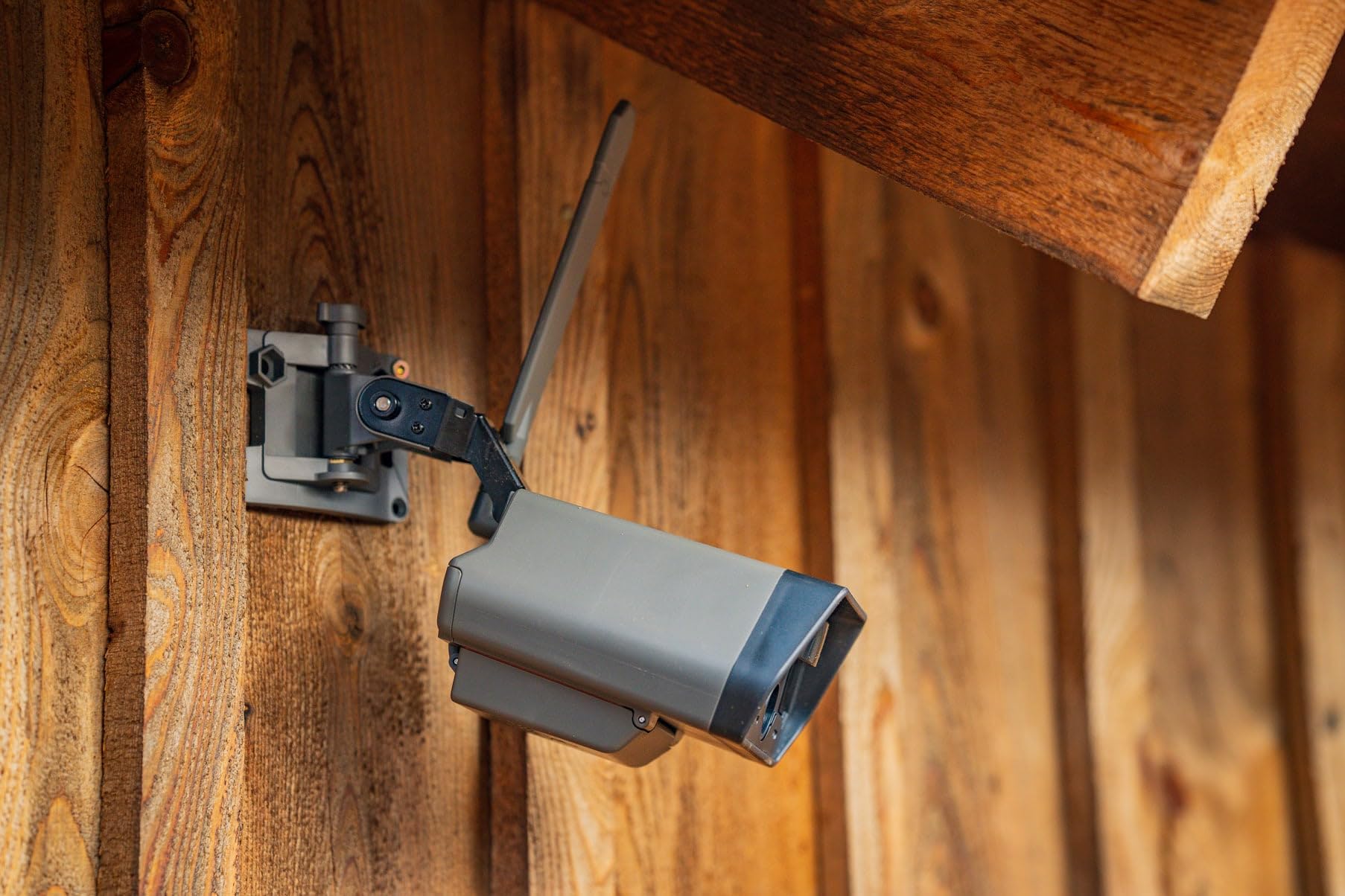 TACTACAM Defend battery compartment showcases cordless power options