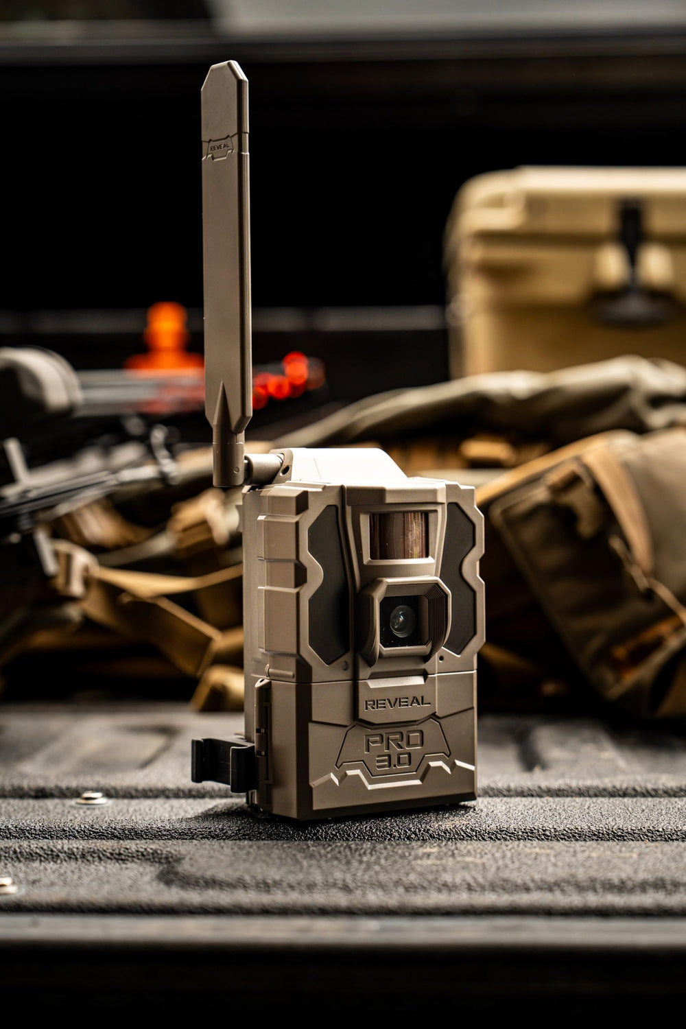 TACTACAM Reveal Pro 3.0 2-inch LCD for on-site image review.
