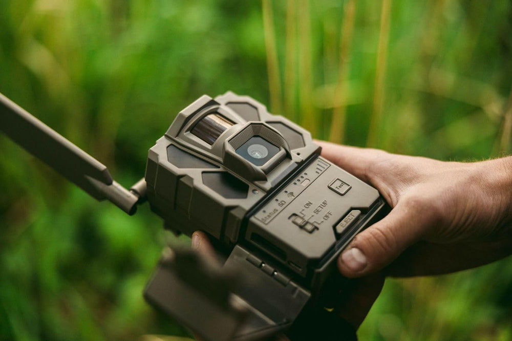 TACTACAM Reveal X Gen 3.0 auto connects to 4G for real-time updates.