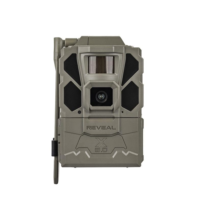 TACTACAM Reveal X Gen 3.0 deer analytics and mapping aid smarter hunting decisions.