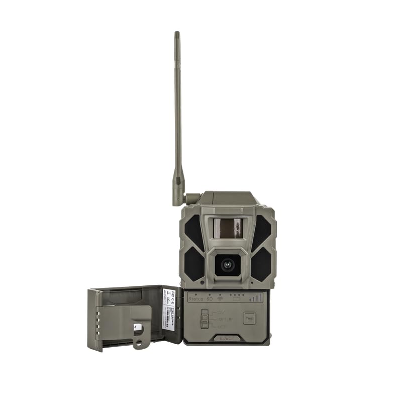 TACTACAM Reveal X Gen 3.0 solar-ready design enables hands-off power in the field.