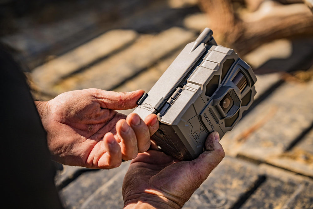 Tactacam Reveal X3 low-glow IR flash for discreet night footage and wildlife observation.