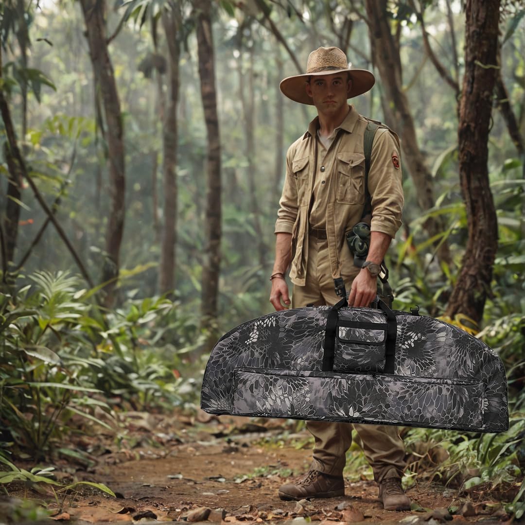 TaktZeit bow case uses durable 600D/210D nylon fabric for rugged outdoors.