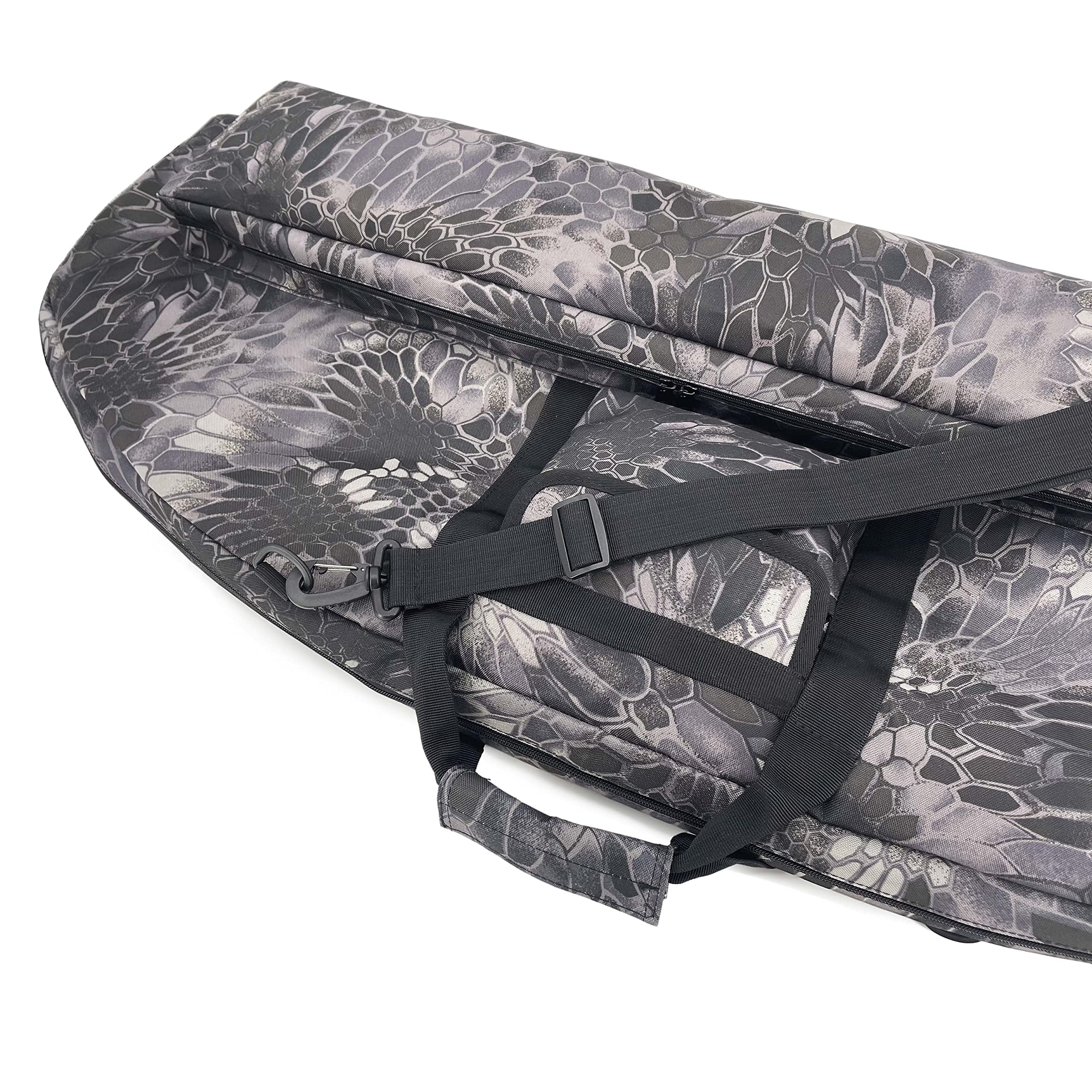 TaktZeit bow case waterproof outer material resists splashes in wet conditions.