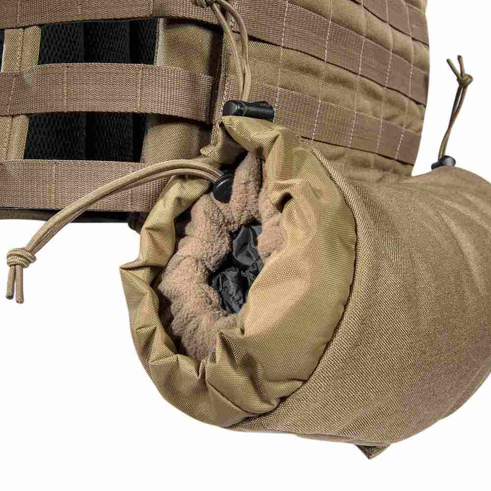 Padded insulation layer inside the Tac Muff maintains heat