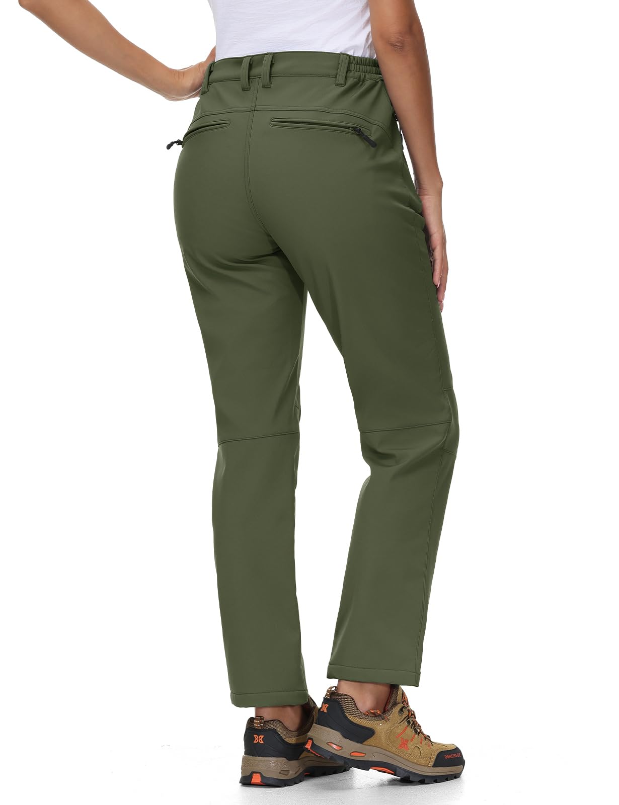 TBMPOY army green pants ideal for hiking and snow activities.