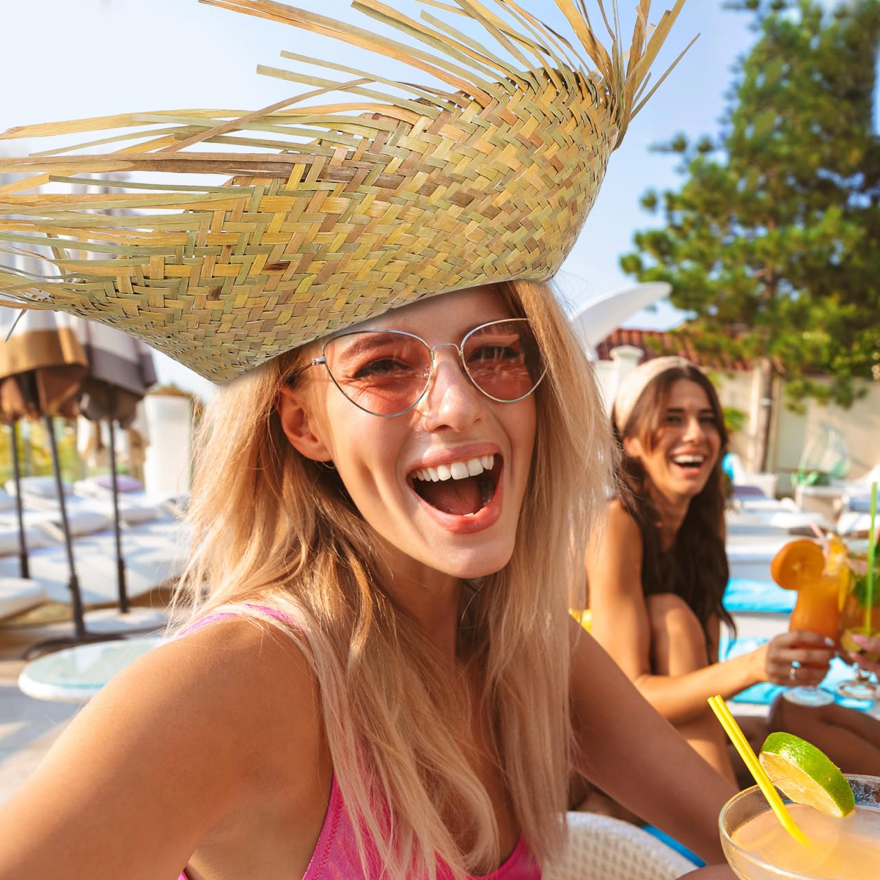 TENDYCOCO sun-protection straw hat keeps you cool during outdoor activities.