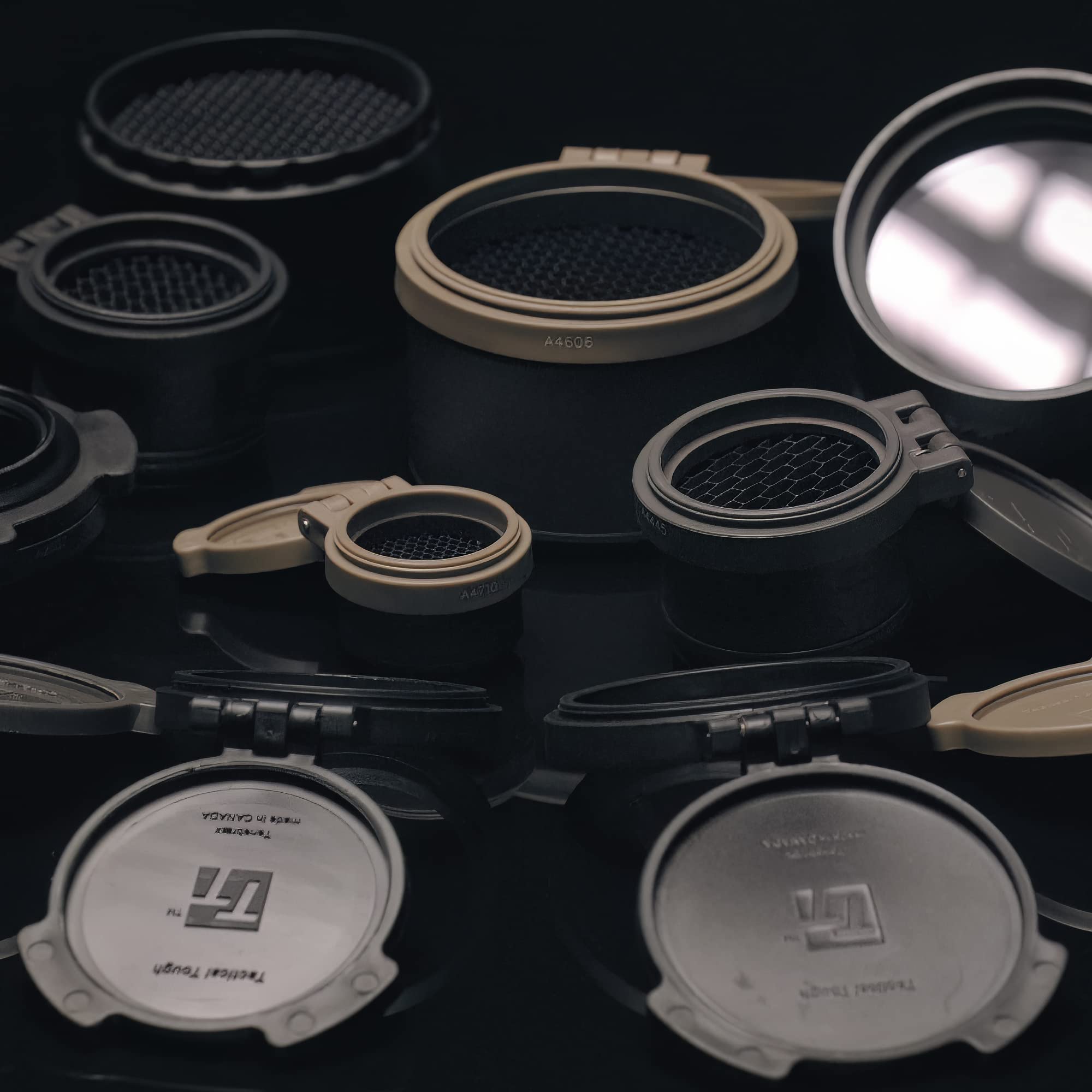 Tenebraex 360-degree rotation allows fast opening from any viewing angle.