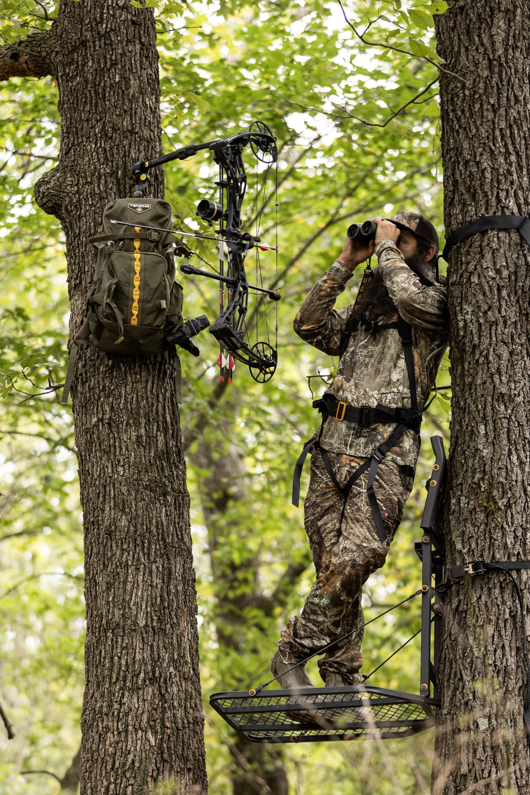 TENZING 1200 Whitetail Day Pack hydration compatibility supports hands-free hydration.