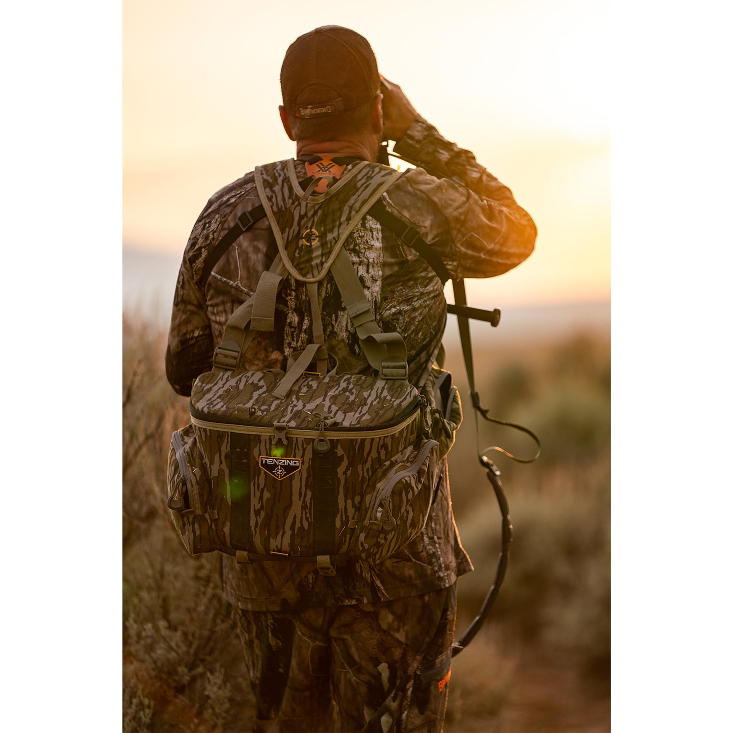 TENZING Hangtime side pockets for fast access to essentials