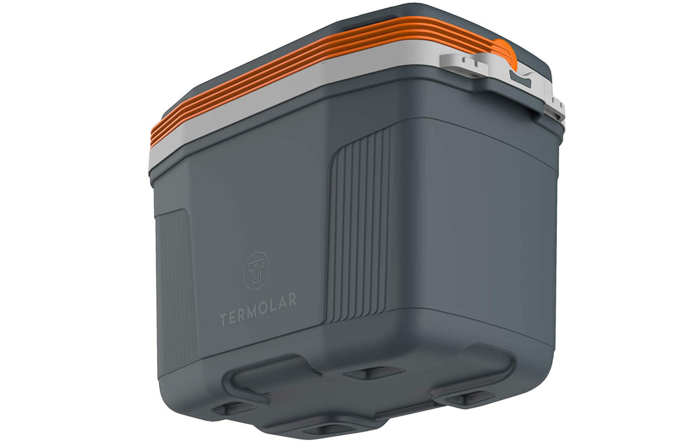 Termolar SUV cooler reversible cover provides flexible lid handling for quick packing.
