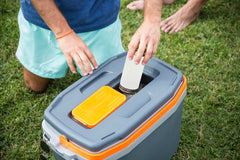 Termolar SUV cooler side view highlights reinforced handle for secure transport.