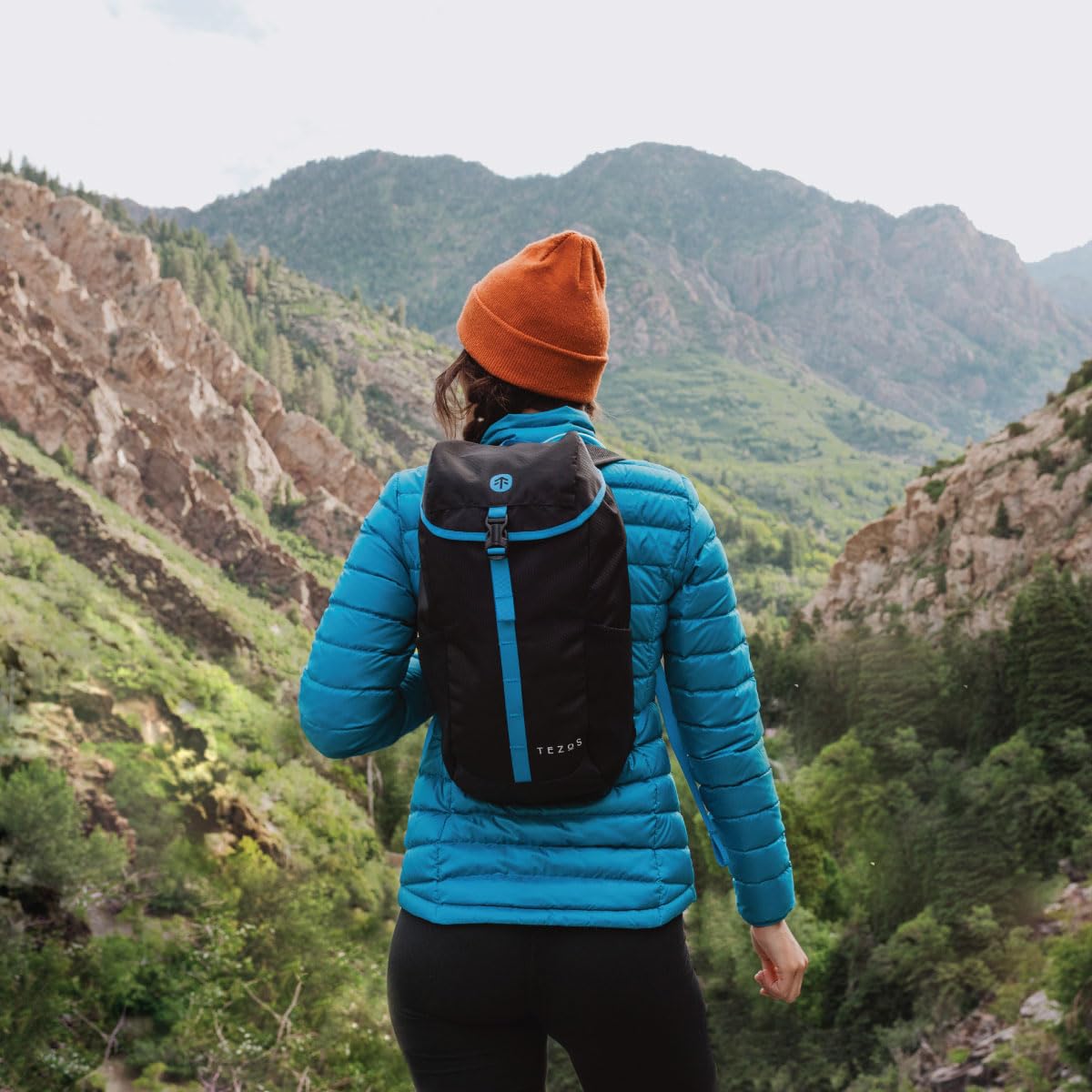 Tezos Juniper Daypack hydration sleeve fits a 2L bladder for easy sipping.