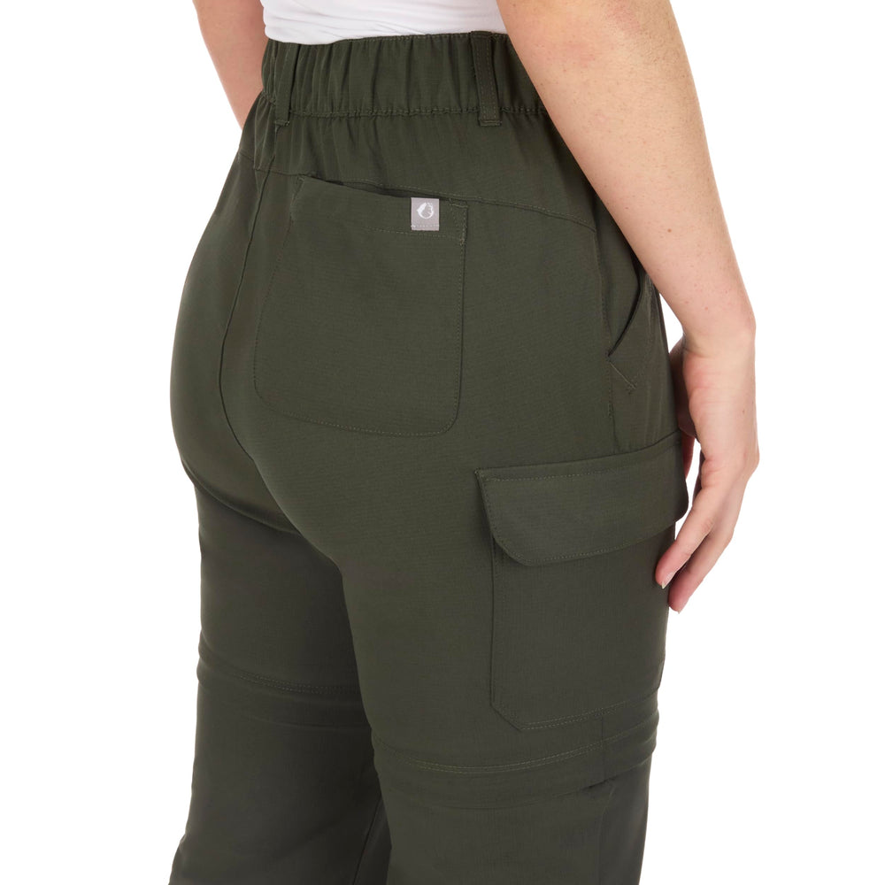 Internal elastic waistband delivers comfort and a secure feel during movement.