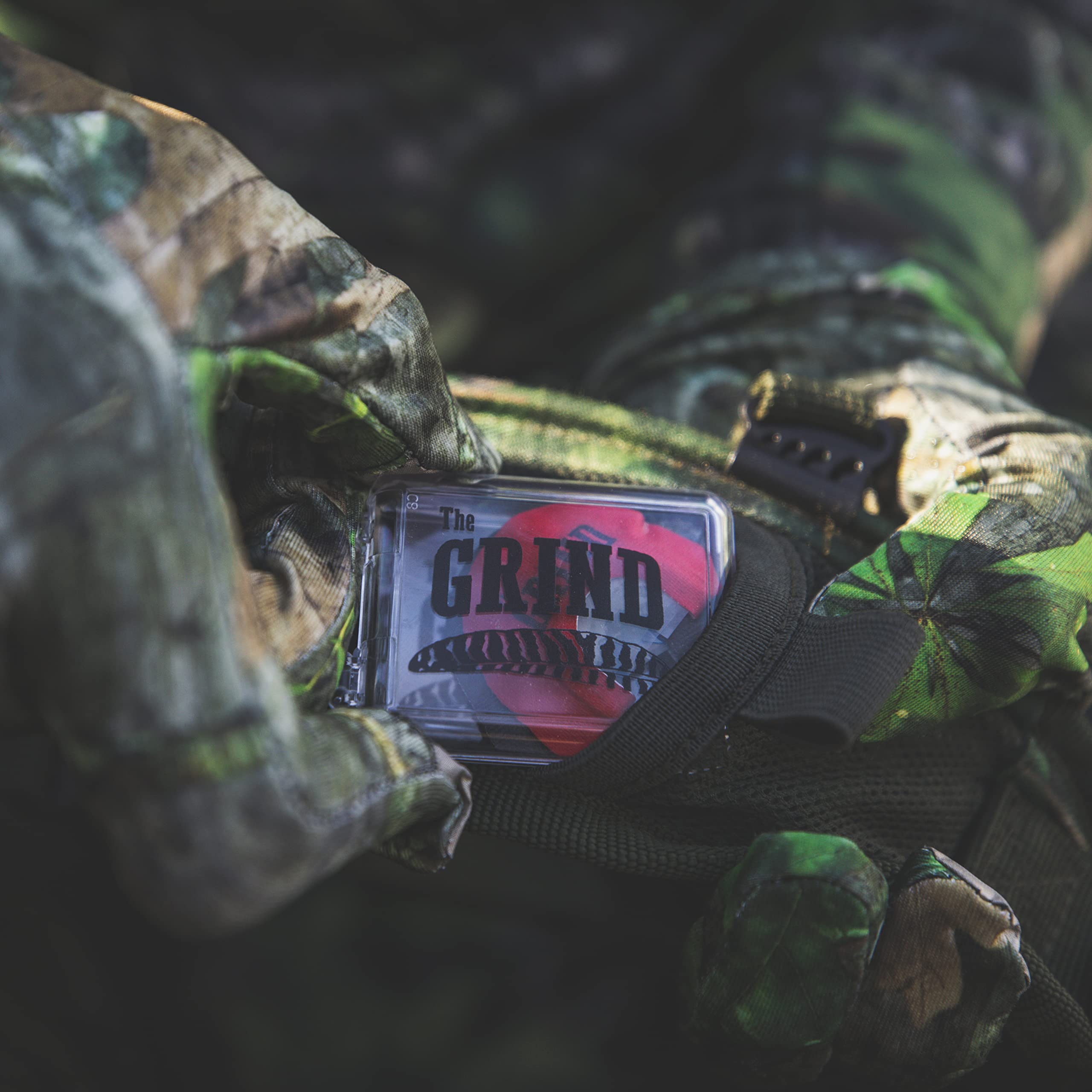 THE GRIND Carrying case keeps all calls organized and protected.