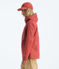 The North Face Alta Vista Hood and Cinch Cord detail shows adjustable coverage for changing weather.
