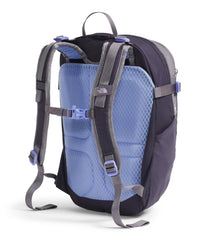The North Face Basin 15L hydration sleeve for easy water on long hikes.