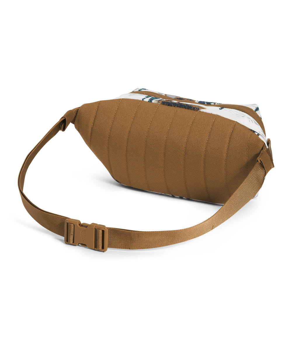 The North Face Berkeley Lumbar waist pack side view highlights adjustable strap comfort.