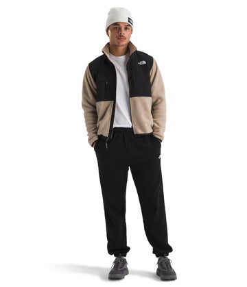 The North Face Evolution Simple Dome Pant black pockets for secure storage during activity.