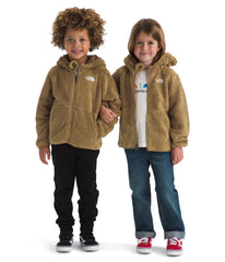 The North Face Kids Campshire hoodie front view provides warm fleece for school mornings.