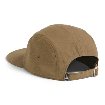 Adjustable strap and silver buckle on The North Face Norm Camp Hat for a secure, personalized fit.