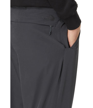 The North Face Paramount Active Pant highlights secure pockets for valuables during outdoor adventures.