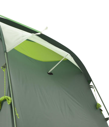 DWR-coated Sequoia 4 fabric provides weather-ready protection.
