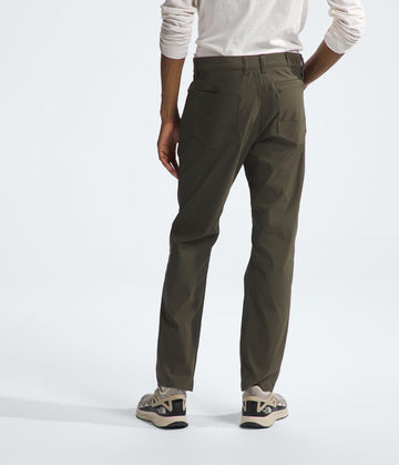 The North Face Sprag Pant water-repellent finish keeps you dry during light rain and splashes