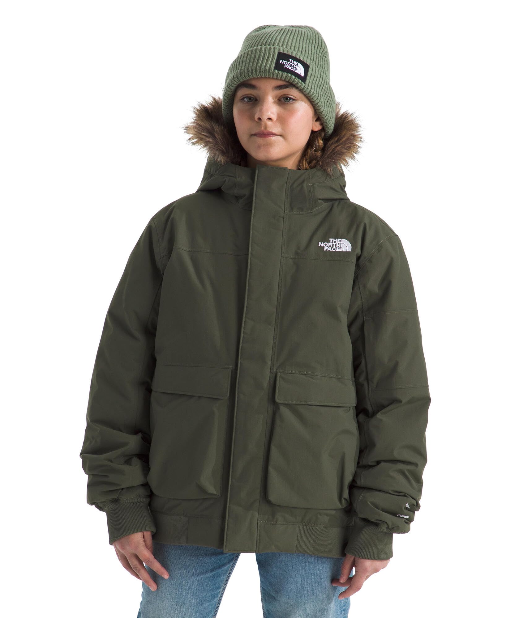 The North Face Teen McMurdo 600-fill down insulation delivers reliable warmth in cold days