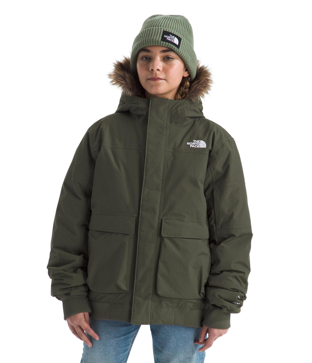 The North Face Teen McMurdo 600-fill down insulation delivers reliable warmth in cold days