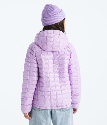 The North Face Teen Thermoball Jacket hood close-up shows a three-piece hood for layered warmth.