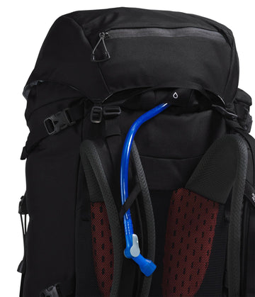 External stretch bottle pockets on Terra 55 for easy hydration