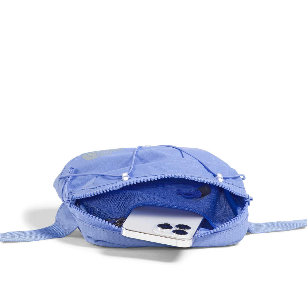The North Face Terra Lumbar 1L adjustable waist strap for a comfortable fit.
