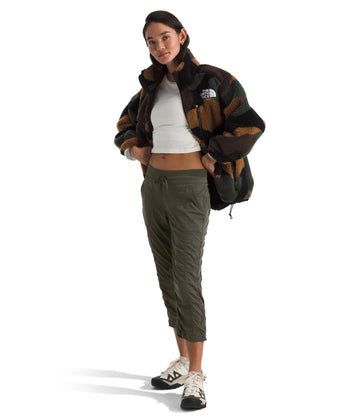 The North Face Aphrodite 2.0 Capri pocket detail with secure storage during outdoor activities.