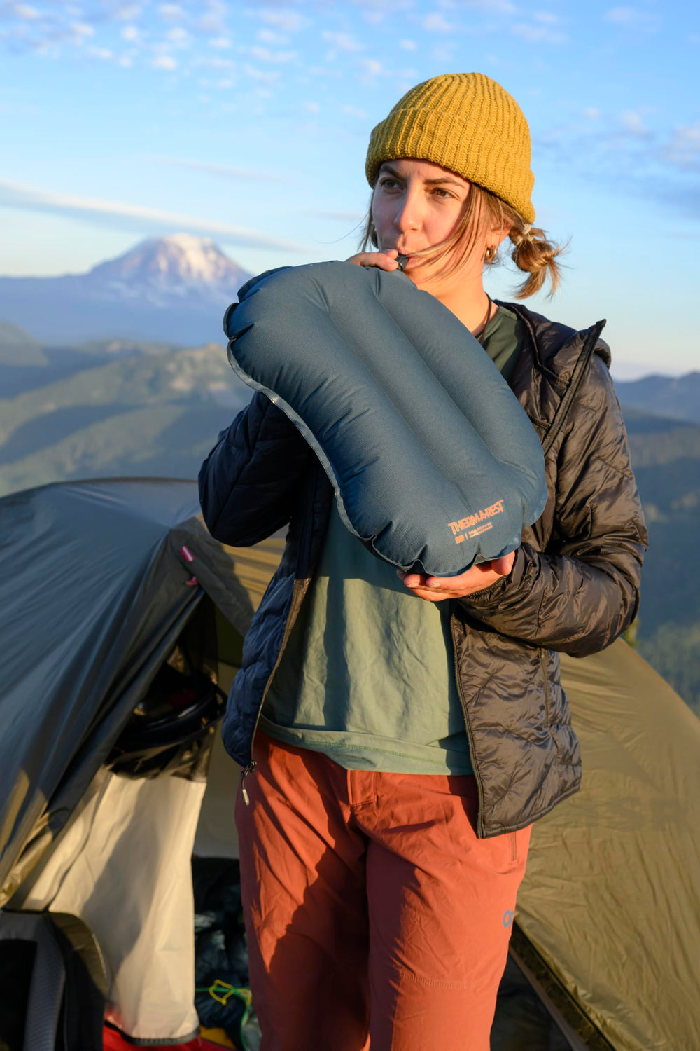 Therm-a-Rest Air Head Lite PFAS-free DWR keeps gear dry on damp trips.