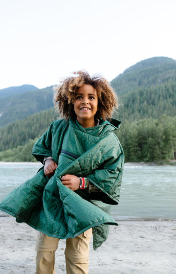 Therm-a-Rest Kids Honcho kangaroo pocket warms hands on chilly days.