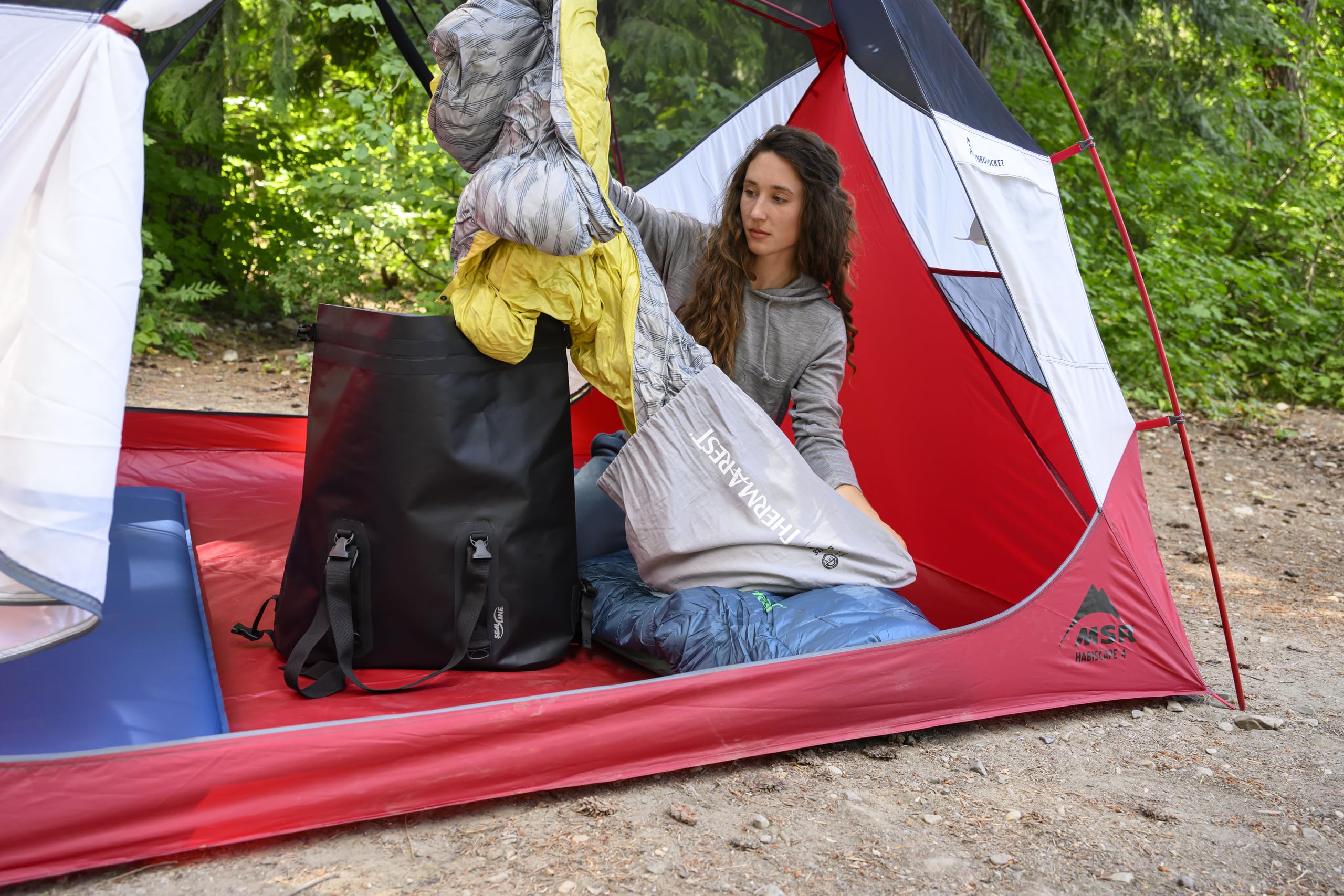 Therm-a-Rest LuxuryMap X-Large pressure-mapping foam-core delivers targeted support for hips and shoulders.