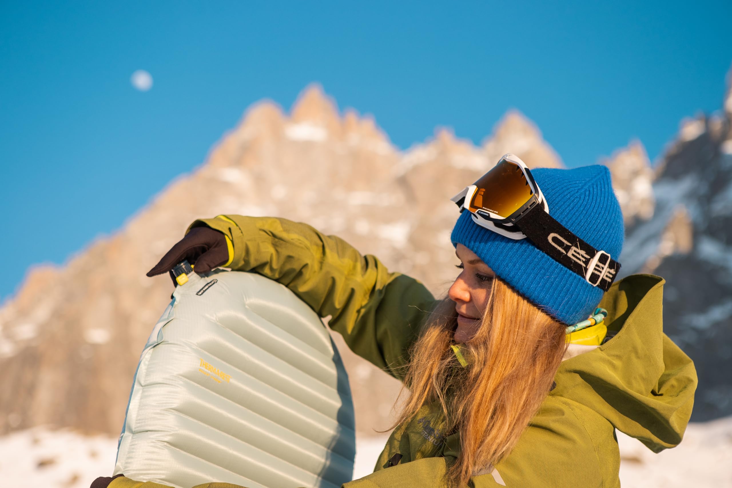 Therm-a-Rest NeoAir XTherm NXT 25 by 77 inches suits backcountry sleeping setups