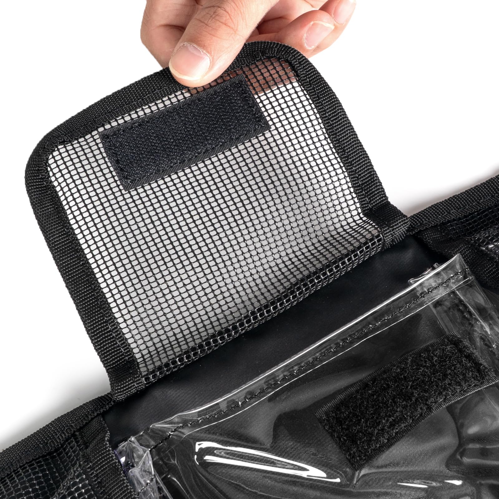 Drainage mesh panels on bag pockets