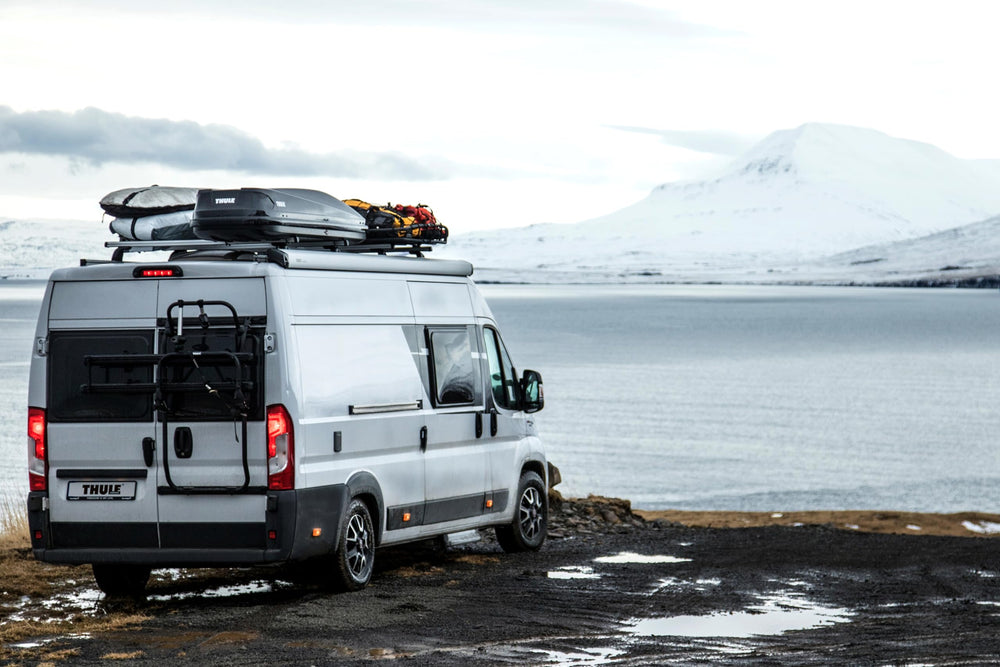 No-drill clamp installation of Thule Elite Van XT