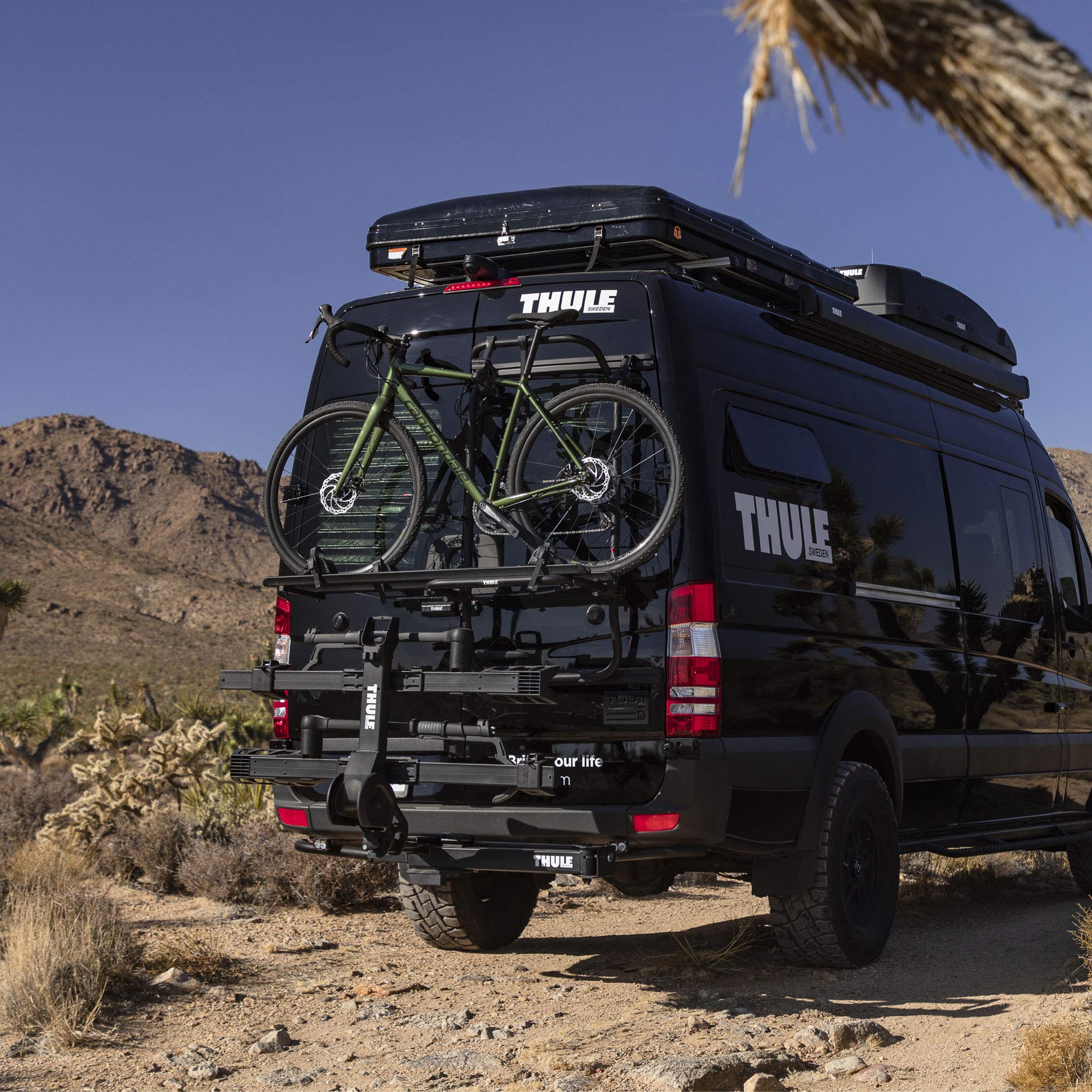Thule Elite Van XT compatible with Fiat Ducato and similar vans.