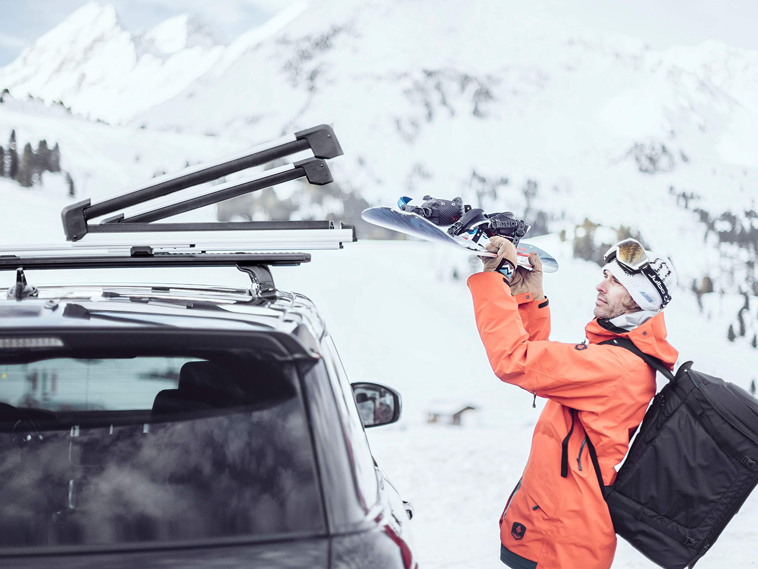 Thule SnowPack Extender universal mounting works with various racks