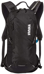 Thule Uptake with magnetic ReTrakt hose for hands-free hydration.