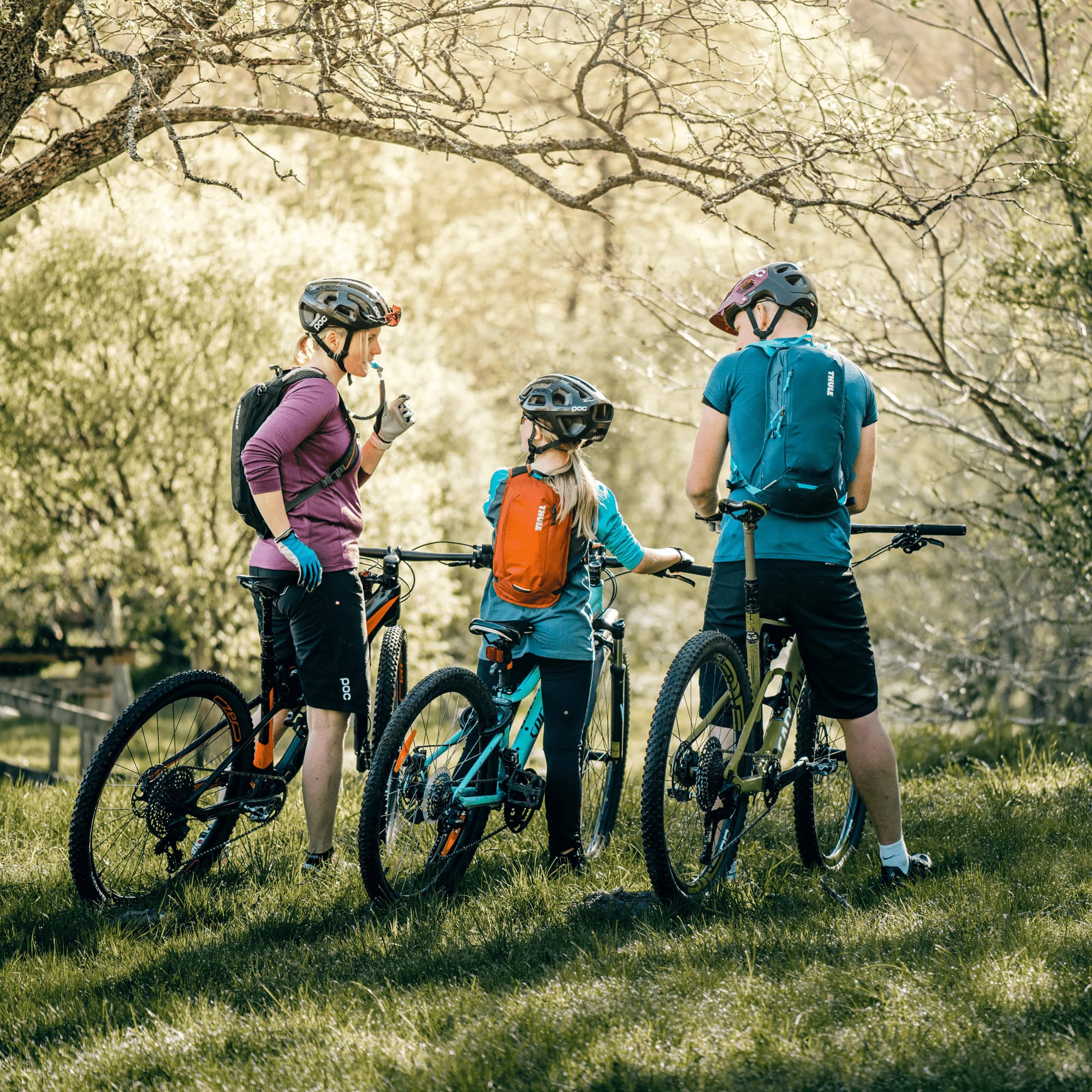 Thule Uptake 8L storage for pump, tools and layers.