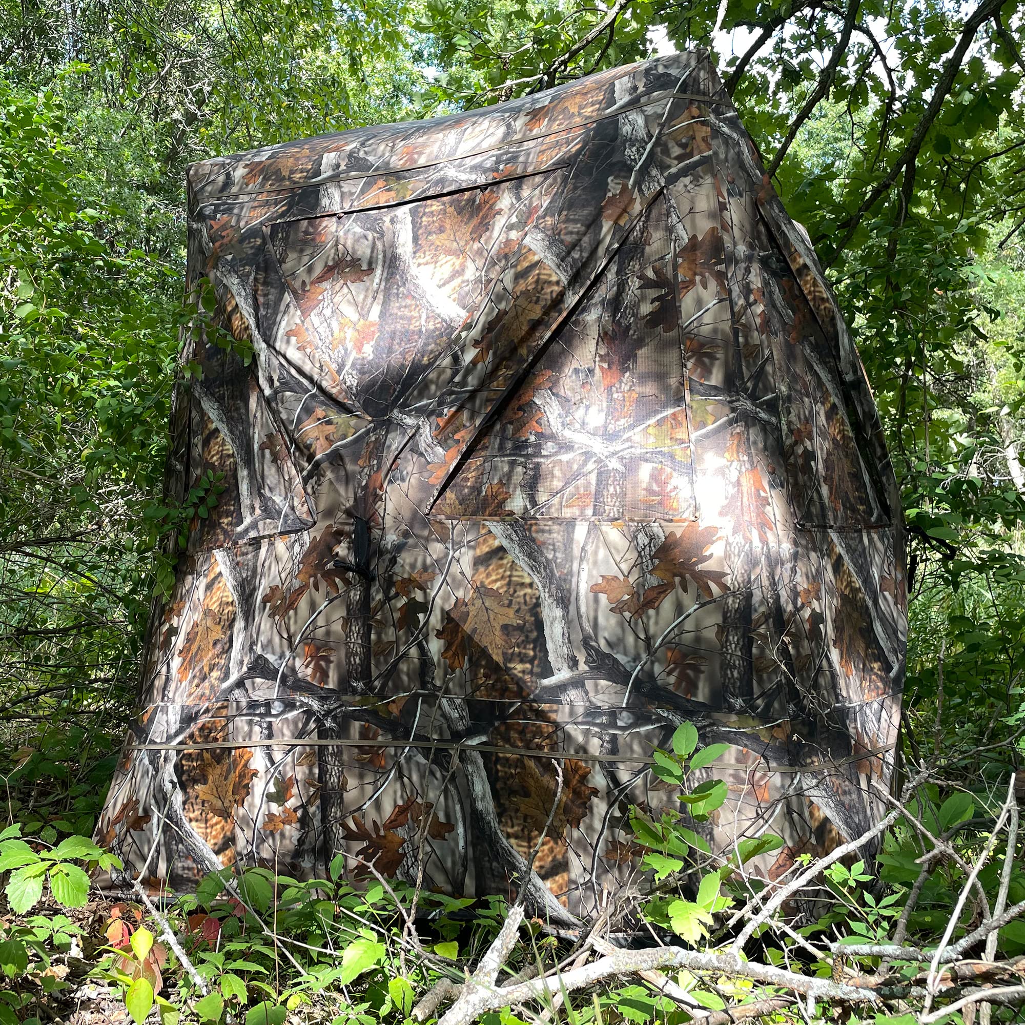 THUNDERBAY double blackout fabric hides movement from game.