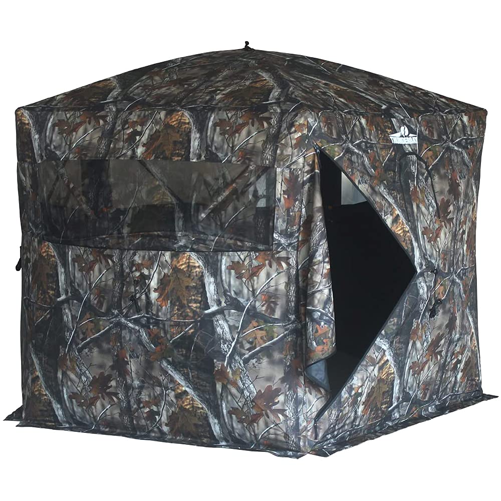THUNDERBAY Gobbler Lodge six hubs enable quick setup.