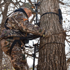 THUNDERBAY lifeline rope setup carabiner supports quick, silent transitions on climbs.