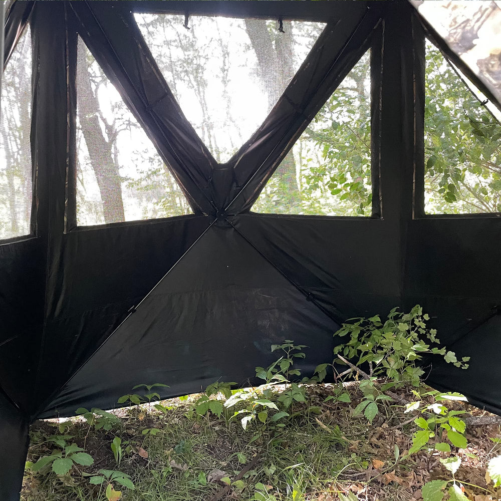 THUNDERBAY silent hook windows enable quiet shooting adjustments.