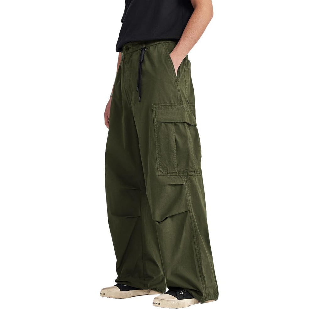 THWEI mens baggy cargo pants cargo pockets highlight practical everyday carry.