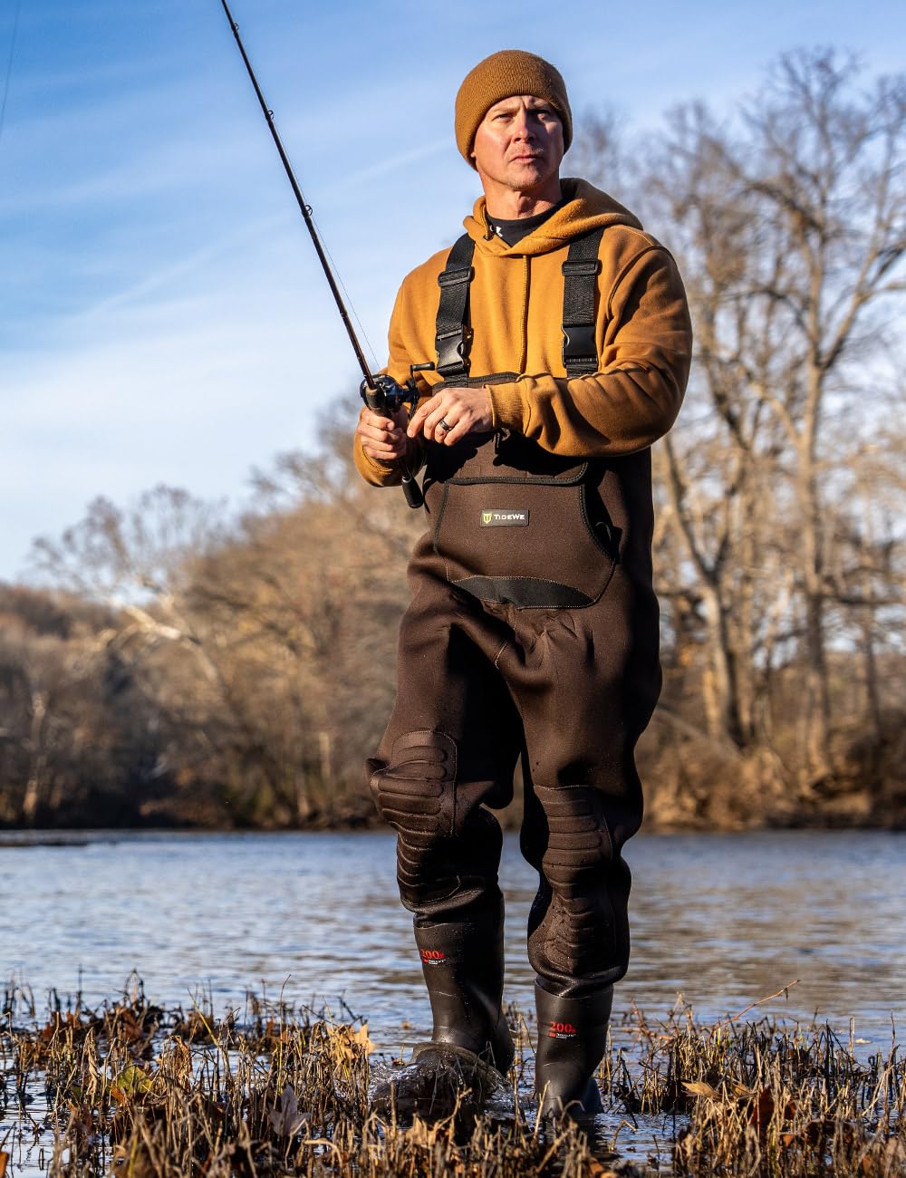 TIDEWE Neoprene Waders boot tread grip enhances traction on wet mud